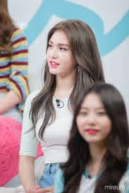 김소혜 스페셜 당시에는 레드라인 소속 연습생으로 최종 순위 5위로 데뷔 멤버 확정 첫 리얼리티 i.o.i 결성후 정식 데뷔전 방송 첫 무대 김소혜, 유연정, 최유정은 학교 중간고사로 중간에 합류했다. á´ÉªÊ€á´‡á´œá´ Sur Twitter 161016 ë„ˆë¬´ë„ˆë¬´ë„ˆë¬´ ë³´ê³ ì‹¶ì—ˆshow 4pic ì•„ì´ì˜¤ì•„ì´ ì „ì†Œë¯¸ ê¹€ì†Œí˜œ ê¹€ì„¸ì • ê¹€ì²­í•˜ Ioi