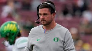 Dan Lanning Botched Oregon's Loss to Washington—Again - Sports Illustrated
