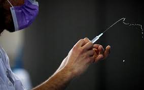 Το ισραήλ εξετάζει 62 περιστατικά ανθρώπων που εμφάνισαν μυοκαρδίτιδα, αφότου έλαβαν μια δόση του εμβολίου της pfizer έναντι του κορωνοϊού. Ejatz02nqn2zqm