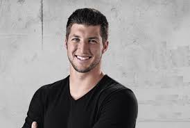 Official facebook page of tim tebow. Was Fur Ein Touchdown Tebow Familie Weiht Spital Ein
