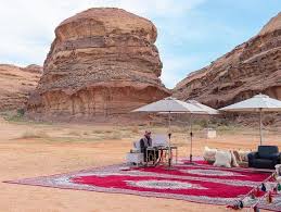 أفاد مصدر مقرب من صاحب السمو ولي العهد السعودي الأمير محمد بن نايف أن الأخير يواصل انتقاداته الشديدة اللهجة لولي ولي العهد الأمير محمد بن سلمان وذلك على خلفية مقتل الفريق ركن محمد بن أحمد الشعلان قائد القوات الجوية السعودية أضافة إلى اختفاء الممرض. Ù…Ù† Ø§Ù„ØµØ­Ø±Ø§Ø¡ Ù†Ù‚ÙˆØ¯ Ø§Ù„Ø¹Ø§Ù„Ù… ØµÙˆØ±Ø© Ù…ÙƒØªØ¨ Ù…Ø­Ù…Ø¯ Ø¨Ù† Ø³Ù„Ù…Ø§Ù† ØªØ«ÙŠØ± Ø¥Ø¹Ø¬Ø§Ø¨ Ø±ÙˆØ§Ø¯ ØªÙˆÙŠØªØ± ØµØ­ÙŠÙØ© Ø§Ù„Ù…ÙˆØ§Ø·Ù† Ø§Ù„Ø¥Ù„ÙƒØªØ±ÙˆÙ†ÙŠØ©