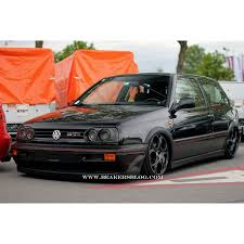 It was launched in mainland europe in august 1991, in the united kingdom in february 1992, and in north america in the spring of 1994. 8 Volkswagen Golf 3 Ideen Volkswagen Golf 3 Autos