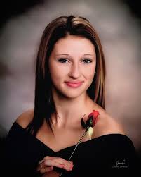 Nicole Faulds's Instagram, Twitter & Facebook