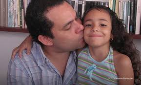 HERNÁN URBINA JOIRO, UN COMPOSITOR QUE MEZCLA POESÍA Y PROFUNDIDAD EN SUS  CANCIONES