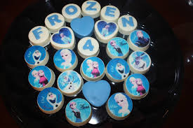 Frozen Chocolate Covered Oreos Frozen Candy Table Chocolate Covered Oreos Frozen Chocolate