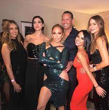 Besonders, wenn der bambi ansteht. Becky G Becky G Vergleichen Sie Die Korpergrosse Das Korpergewicht Die Korpermasse Mit Anderen Beruhmtheiten Stellameus Mayores Becky G Featuring Bad Bunny Sin Pijama Becky G Natti Natasha