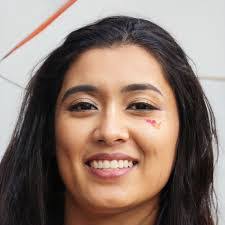 Julie Spiegel's Instagram, Twitter & Facebook