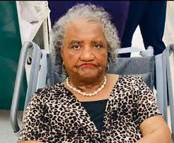 Ruth Dooley's Instagram, Twitter & Facebook