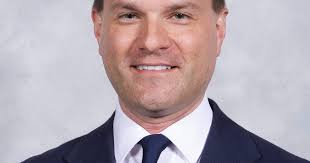 Matt Batchelder's Instagram, Twitter & Facebook