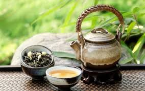 Banyak testimoni kurus dengan teh hijau yang tersebar dan dijadikan inspirasi membentuk lekuk tubuh menjadi lebih bagus. Minum Teh Hijau Tiap Hari Efektif Bikin Kurus Ikuti Jadwalnya