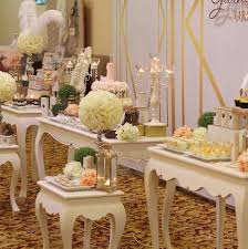 Gangsters and flappers alike will love our 20's party supplies! 1920s Party Decorations Ideas