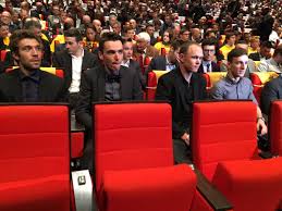 Retour sur la présentation du parcours du tour de france 2017 à l'occasion de la cérémonie officielle du 18 octobre 2016 au palais des congrès de paris l'est et le sud de la france seront à l'honneur, avec la traversée des cinq grands massifs montagneux de l'hexagone (les vosges, le jura, les. Le Tour De France 2017 Se Devoile Sportbuzzbusiness Fr