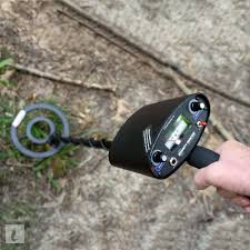 Bounty hunter metal detectors is a small yard power equipment brand which competes against other groundskeeping brands like tractor supply co, husqvarna and bounty hunter metal detectors has an overall score of 4.2 out of 5 stars. Bounty Hunter Tracker Iv Metal Detector Review A Loud But Accurate Beginner S Detector