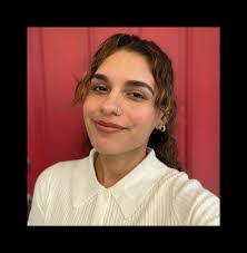 Alison Merrill's Instagram, Twitter & Facebook