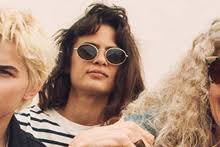 UK: Retail sales drop in November despite discounting