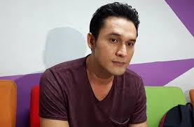 Indra lesmana bruggman (lahir di tasikmalaya, 8 mei 1981; Putus Kontrak Indra Bruggman Kecewa Dengan Kualitas Sinetron Sekarang Matamata Com