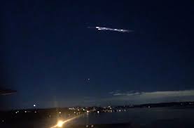 However, due to an unspecified malfunction, the engine of the rocket stage could not be ignited again and has been orbiting the earth since then. Update Sky Sight Seen From West Seattle Explained Rocket Re Entry West Seattle Blog