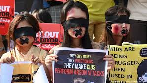 Myanmar security forces opened fire on protesters on sunday, killing at least eight people in some of the biggest demonstrations against military rule in days, three months after a coup plunged the country into crisis.local media reported that the protests were coordinated with demonstrations in myanmar communities around the world to mark what organizers called the global myanmar spring. Generation Z Legt Sich Mit Myanmars Militar An Asien Dw 16 02 2021