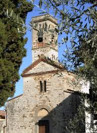 Scandicci è un comune italiano di 50 592 abitanti della città metropolitana di firenze in toscana, conosciuto come casellina e torri fino al 1929.sorge nell'area collinare a ovest di firenze, e di tutti i comuni facenti parte dell'hinterland fiorentino è quello che presenta una maggiore continuità urbanistica col capoluogo, con il quale non esiste soluzione di continuità. Le Colline Giogoli Chiesa Di Sant Alessandro Adolfo Straziati Scandicci La Citta Di Prestigio