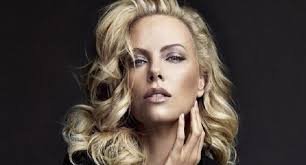 Η σαρλίζ θερόν δηλώνει ελεύθερη και. Sarliz 8eron Ayth Einai H Gymnastikh Poy Kanei Ki Exei Teleio Kormi Ysterografo News