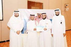 جامعة الملك سعود جامعة سعودية حكومية مستقلة تقع في الرياض. Ø¬Ø§Ù…Ø¹Ø© Ø§Ù„Ù…Ù„Ùƒ Ø³Ø¹ÙˆØ¯ ØªÙƒØ±Ù… Ø§Ù„Ù…Ø´Ø§Ø±ÙƒÙŠÙ† ÙÙŠ Ø§Ù„ØªØ¯Ø±ÙŠØ¨ Ø§Ù„ØµÙŠÙÙŠ Ø£Ø®Ø¨Ø§Ø± Ø§Ù„Ø³Ø¹ÙˆØ¯ÙŠØ© ØµØ­ÙŠÙØ© Ø¹ÙƒØ§Ø¸