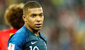 Kylian mbappé est devenu le plus jeune buteur en finale de la coupe du monde depuis le roi pelé en finale du mondial 1958. Kylian Mbappe Age How Old Is France World Cup Hero Football Sport Express Co Uk