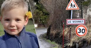 Inwoners Frans dorpje waar Émile (2,5) verdween, beweren dat peuter is  opgegeten door roedel wolven