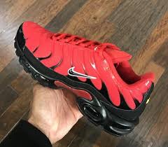 Nike Air Max Plus Bred Sneakers Men Fashion Nike Shox Shoes Nike Air Max Plus