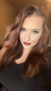 Rochelle Hebert's Instagram, Twitter & Facebook