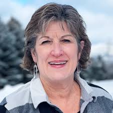 Deidra Dunlap's Instagram, Twitter & Facebook