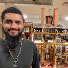 Did you know that 2025 marks the 30th anniversary of our award-winning  Junior Docent program? As this year comes to a close, we need your help to  ensure that we can continue