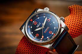 Zeige deine individualität mit asos design & lass deine outfits für dich sprechen. Gathering Momentum Watches Made In France Revolution Revolution