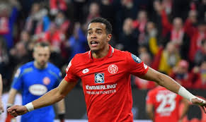 Dank einer deutlichen steigerung in der letzten halben stunde erringen schwedens fussballer nach dem 0:0 gegen spanien ihren ersten sieg in der. Quaison Bereit Fur Neue Herausforderung