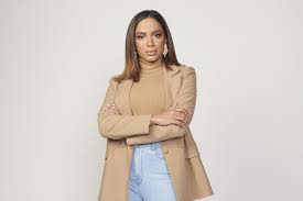 Anitta e seu feliz ano novo (v.redd.it). Anitta E Nubank Negociam Parceria E Cantora Pode Se Tornar Acionista