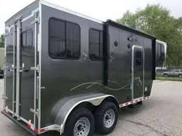 Buying a horse trailer with living quarters is an investment you'll make for your family, and that includes your horse. Dixie Star 4 Living Quarters Gooseneck 2 Horse Trailer 2019 Vans Suvs And Trucks Cars