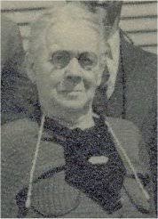 Basil Lumsden's Instagram, Twitter & Facebook