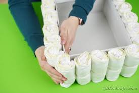 Sometimes simple is good enough! Adorable Diy Diaper Bathtub Baby Shower Gift Idea Diy Crafts