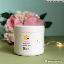 Kaaral Royal Jelly Cream реконструирующая с пчелиным маточным молочком Maska Dlya Volos Kaaral Royal Jelly Cream Rekonstruiruyushaya S Pchelinym Matochnym Molochkom A Maska To Ochen Horosha Shikarnaya Prof Maska Dlya Volos Kotoraya Iz Suhih Obezvozhennyh Koncov Delaet Myagkuyu Zhivuyu I