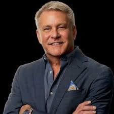 Ryan Shows's Instagram, Twitter & Facebook