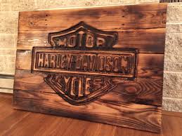 Harley Davidson Sign Made From Pallets Reclaimed Wood Harley Davidson Crafts Harley Davidson Decor Harley Davidson Signs