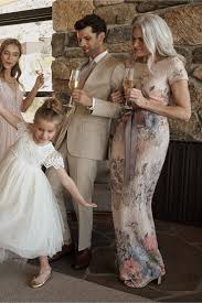 Pantalon en lin blanc et polo ralph lauren. 75 Robes De Ceremonie Pour Femme De 50 Ans Tendances Pour 2020