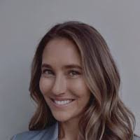 Anna Schug's Instagram, Twitter & Facebook