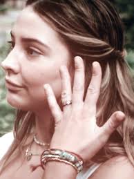 she is so beautiful this season #sarahcameron #madelyncline #outerbanks  #obx #obx4 ##fyp #edit