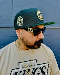 This @justdishin @newerabuffalo @djmach716 59Fifty is insane! I live this  cap. So glad I was able to pick mine up while in Buffalo! Is it hockey  season yet? #newerabuffalo #newera #neweracap #neweracapstyle #