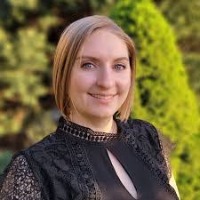 Amanda Parkins's Instagram, Twitter & Facebook