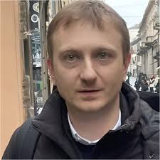 Sarò tranchant. A me non sembra che Stasi avesse diritto a partecipare  all'incidente probatorio. » È diretto Paolo Di Fresco, avvocato penalista  di Milano, quando spiega a Fanpage. It perché la presenza