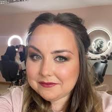 Rosie McCormick (R0sieMac@)