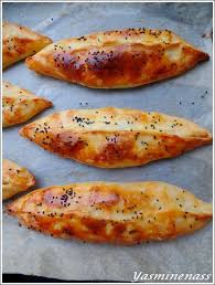 Chaussons Pides Au Poulet Et Fromage A L Oree Des Douceurs Recettes De Cuisine Recette Turque Recette