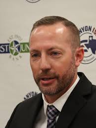 How life came 'full circle' for Canyon basketball coach Kyle Lovorn