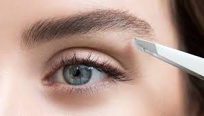 Waxing eyebrows at home is not as easy as it looks. 8 Easy Ways To Maintain Your Brows Between Appointments